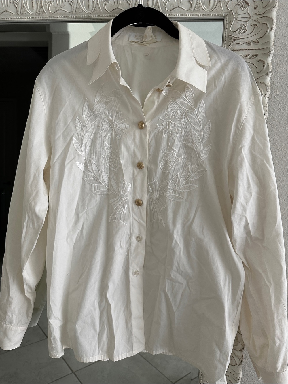 Escada Vintage Cotton Ivory Embroidered Button-Down Shirt size 36